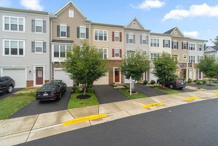 Ariana Gillette Luxury Homes