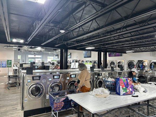 Wash N' Dry Laundromat