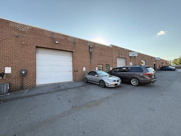 LEO’S AUTO CARE LLC