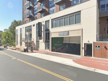 Public Parking - 1001W Broad