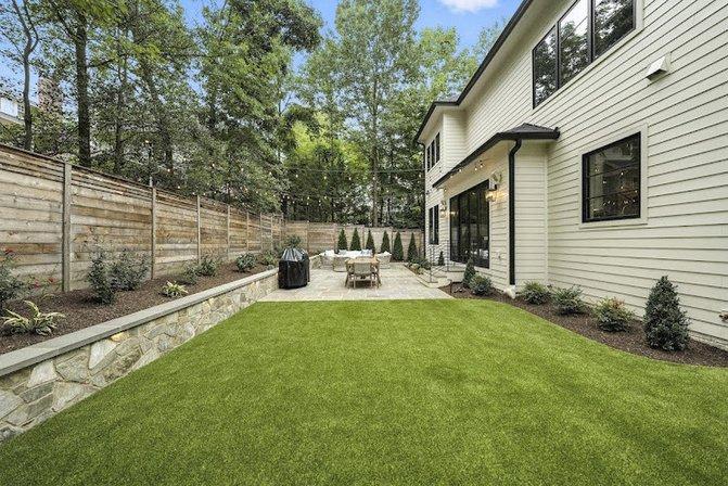 Living Colour Landscaping