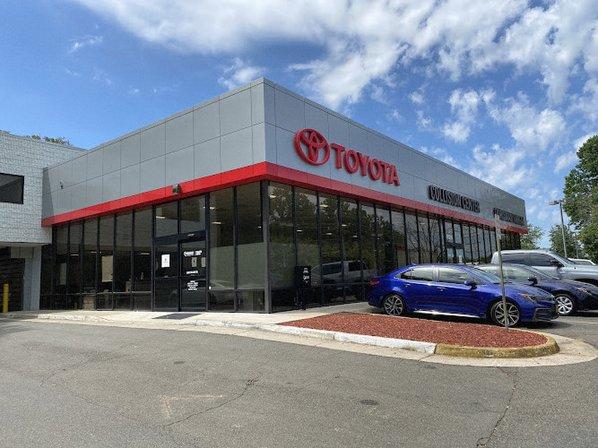 Ourisman Fairfax Toyota Collision Center & Auto Glass Repair