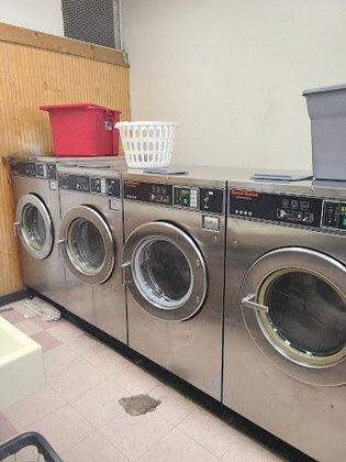 Leesburg Coin Laundry Inc