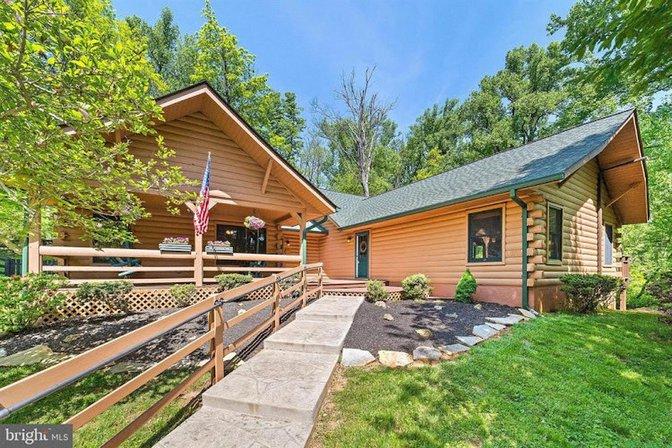 Sherry Santmyer, Hunt Country Sotheby's International Realty