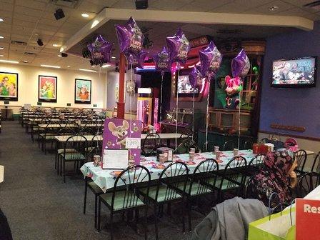 Chuck E. Cheese