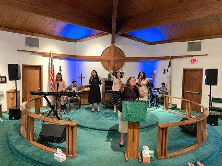 Iglesia Nueva Vida / New Life Church