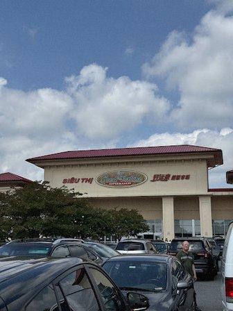 Eden Center Parking Lot