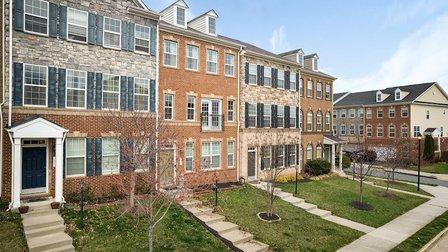 Hanah Desherow, Pearson Smith Realty, LLC