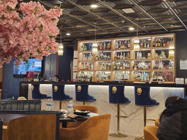 Hyderabad House Indian Restaurant & Bar