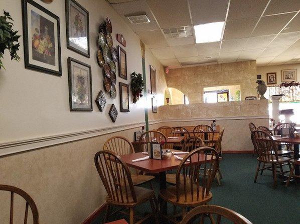 Mama Lucci's