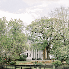 Black Horse Manor and Inn