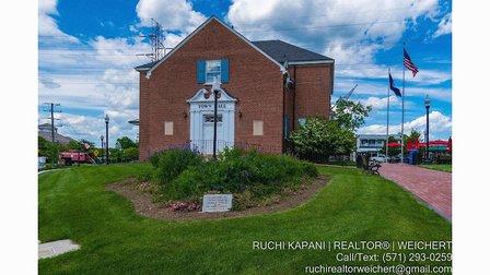 Ruchi Kapani, Commercial Real Estate