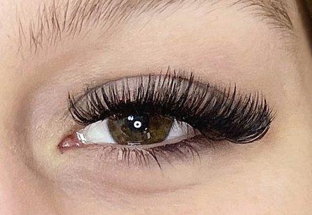 Mia Bella Lash Parlor