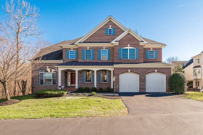Julie A. Sapone Realtor @ Keller Williams Fairfax Gateway