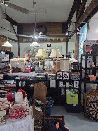 Mason Jar Thrift Store