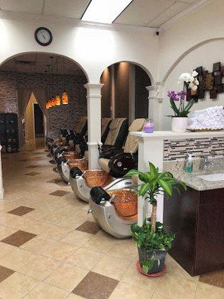 Q Nail & Spa