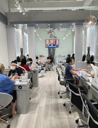 Luxe Nail Lounge