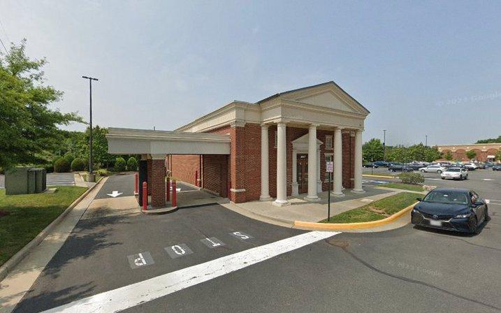 Bank of America (with Drive-thru ATM)