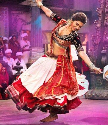Nehas Bollywood Thumkas