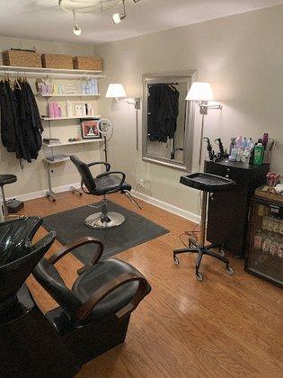 Donna Cloud Hair Studio// Color Specialist
