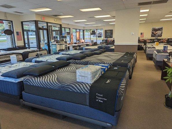 Mattress Warehouse of Turnpike