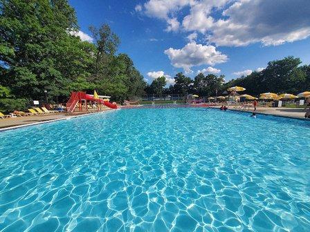 Cardinal Hill Swim and Racquet Club