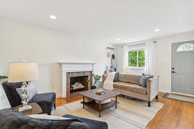 Achmaa Vaan | Realtor | Home Consultant