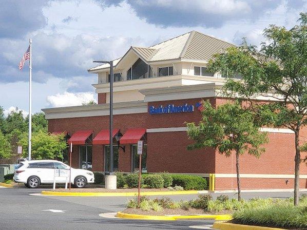 Bank of America (with Drive-thru ATM)