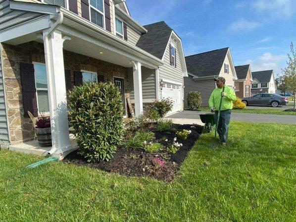 Bernales Landscaping Services LLC