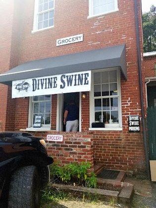 Divine Swine Bbq Deli N Kitchen