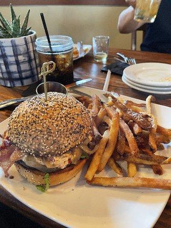 Leesburg Public House