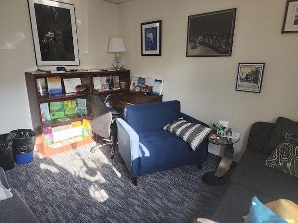 Sexton PhD, psychologist providing mental health therapy in Falls Church