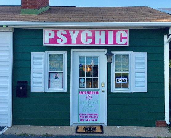 Psychic Consultant Dina