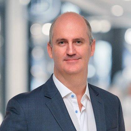 Carlos Larrazabal with Vellum Mortgage