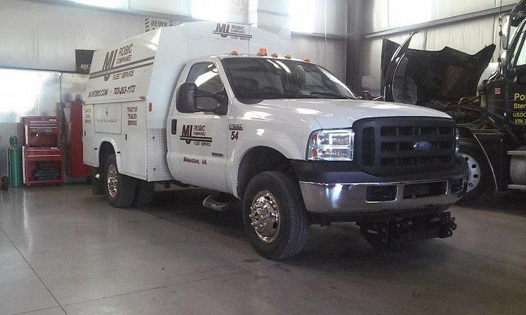 MJ Robic Fleet Service