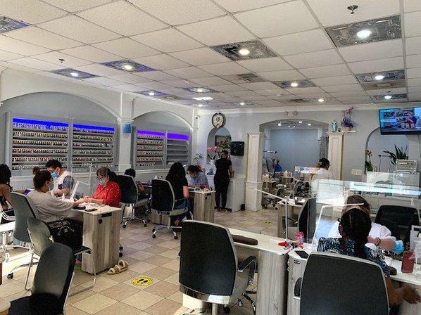 Queenly Nails spa