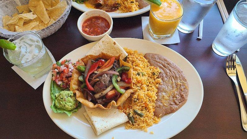 Pueblos Tex-Mex Grill