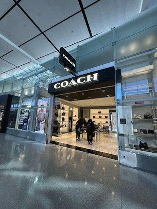 COACH - Dulles Airport