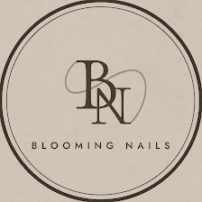 Blooming Nails