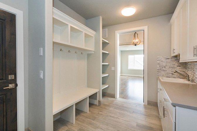 Closet & Beyond Manassas - Custom Closets & Cabinets (by appointment only)