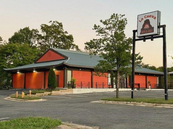 La Cueva Bar & Grill