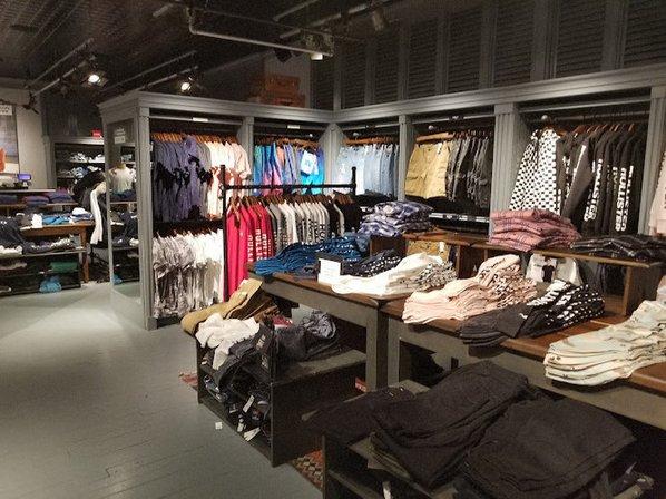 Hollister Co.