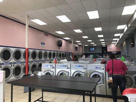 Mama's Laundromat