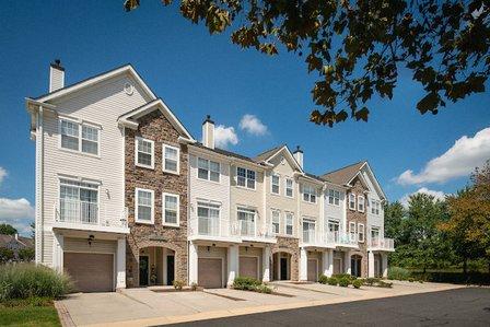 Broadlands Apartments