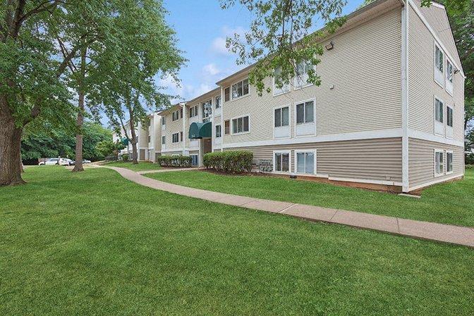Leesburg Apartments