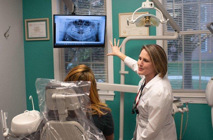 Metropolitan Dental Centre: Caitlin S. Hulver, DDS