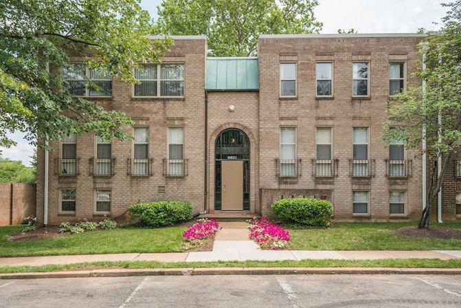 Mayfair House Apartments