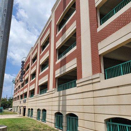 Parking Garage - Downtown Manassas