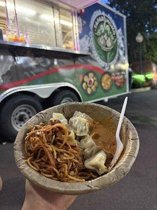 Tapari Momo