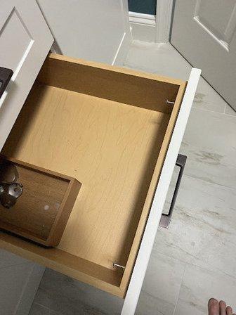ECONIZE CLOSETS & BLINDS
